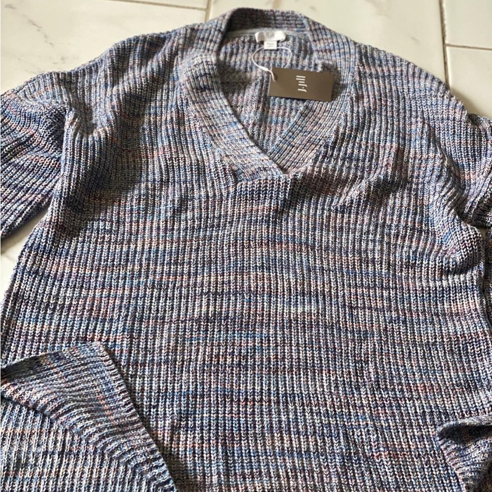 J. Jill Gray V-Neck Sweater with Ribbed Knit Design